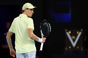 辛纳2-0击败阿尔特迈尔，晋级上海大师赛单打第三轮