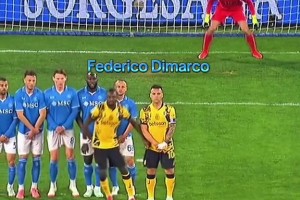 C罗仍然欠我们解释：他为什么没有看鲁尼就传球？