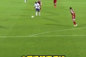 科幻片C罗远距离停球，足球稳稳停在脚下